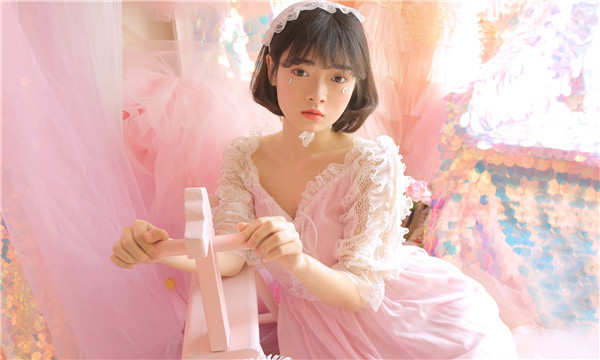 梁子湖供卵试管代怀生子多少钱？这一直是很多不孕不育家庭关注的话题。在中国，不孕不育的发生率越来越高，根据《中国不孕不育现状调研报告》显示，育龄夫妇的不孕不育率从20年前的3%增长至现在的12.5%-18.2%，患者人数高达6000万以上。在这样的背景下，许多家庭通过供卵试管来实现自己的生育梦想。那么，供卵试管代怀生子的费用到底是多少呢？